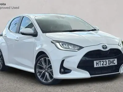 Used Toyota Yaris 116 HP (85 kW) 2023 White Hatchback