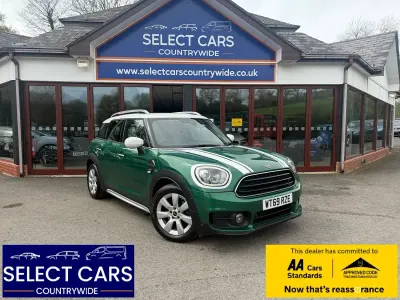 Used Mini Cooper Countryman Classic 136 HP (100 kW) 2019 Green SUV