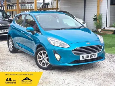 Used Ford Fiesta Zetec 100 HP (73 kW) 2018 Blue Hatchback