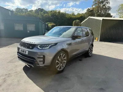 Usado Land Rover Discovery 5 HSE 306 HP (225 kW) 2020 Cinzento SUV