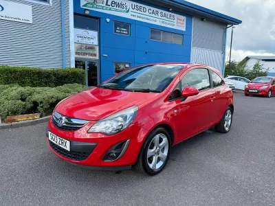 Used Vauxhall Corsa 100 HP (73 kW) 2013 Red Hatchback