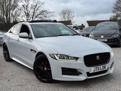 Used Jaguar XE R-Sport 180 HP (132 kW) 2015 White Sedan