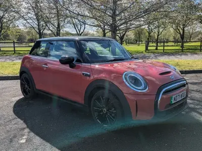 Usado Mini Cooper S Hatch 135 kW (184 HP) 2021 Vermelho Citadino