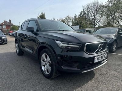 Used Volvo XC40 Momentum 2019 Black SUV