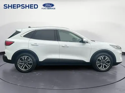 Używany Ford Kuga Titanium 190 KM (139 kW) 2020 Biały SUV