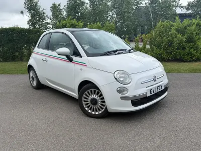 Used Fiat 500 Lounge 85 HP (62 kW) 2011 White Hatchback