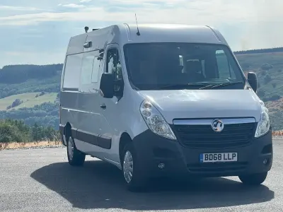 Used Vauxhall Movano 130 HP (95 kW) 2018 White MPV