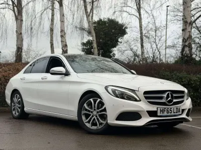 Usado Mercedes C220 Premium 170 HP (125 kW) 2015 Branco Sedan