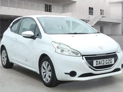 Used Peugeot 208 Access 68 HP (50 kW) 2013 White Hatchback