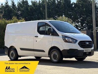 Used Ford Transit Custom 105 HP (77 kW) 2019 White Van