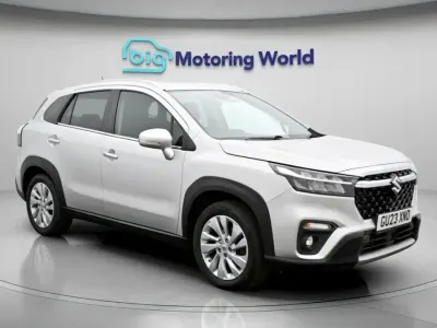 Usado Suzuki SX4 S-Cross 2023 Plateado SUV