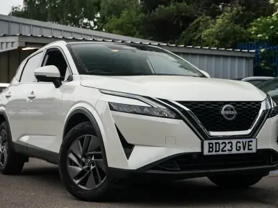 Used Nissan Qashqai Acenta Premium 155 HP (114 kW) 2023 White SUV