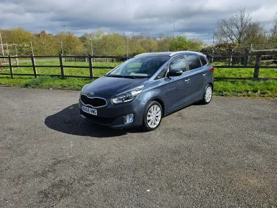 Used Kia Carens 2015 Blue MPV