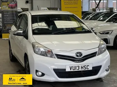 Used Toyota Yaris Trend 101 HP (74 kW) 2013 White Hatchback