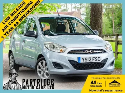 Używany Hyundai i10 Classic 85 KM (62 kW) 2012 Srebrny Hatchback