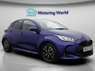 Used Toyota Yaris Design 116 HP (85 kW) 2023 Blue Hatchback