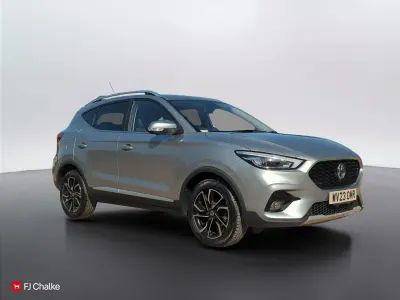 Usado MG ZS Exclusive 106 CV (77 kW) 2023 Plateado SUV
