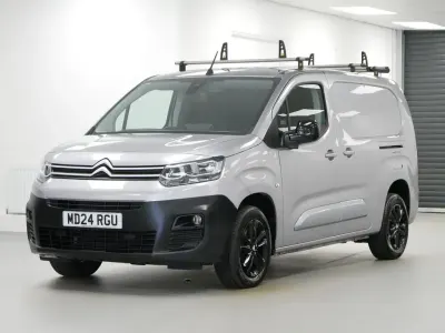 Used Citroën Berlingo 130 HP (95 kW) 2024 Grey MPV