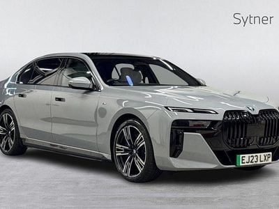 BMW i7