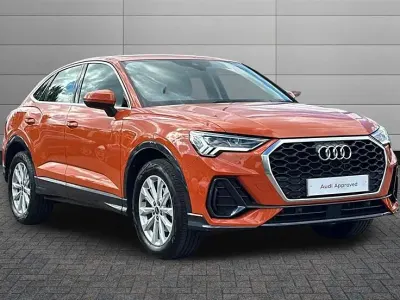 Używany Audi Q3 Sport 150 KM (110 kW) 2023 Pomarańczowy SUV