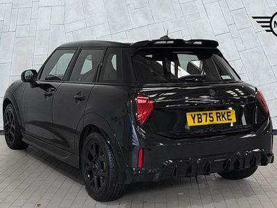 Used Mini Cooper Hatch 113 kW (154 HP) 2025 Black Hatchback