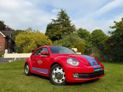 Begagnad VW Beetle Design 105 HK (77 kW) 2014 Röd Halvkombi