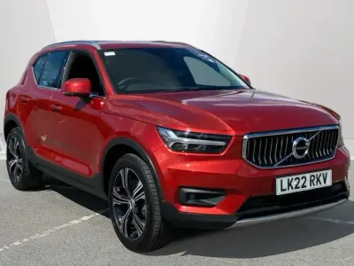 Used Volvo XC40 Inscription 262 HP (192 kW) 2021 Red SUV