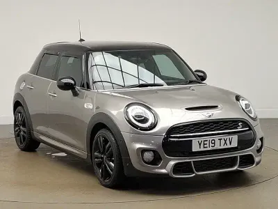 Used Mini Cooper S Sport 192 HP (141 kW) 2019 Silver Hatchback
