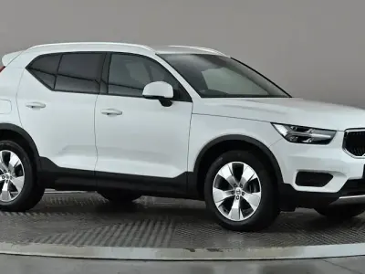 Used Volvo XC40 Momentum 163 HP (119 kW) 2021 White SUV