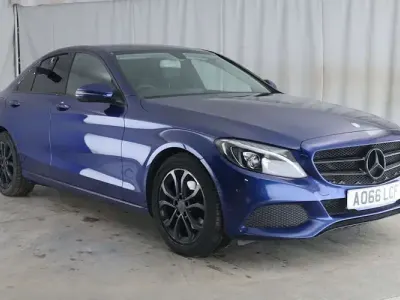 Used Mercedes C200 184 HP (135 kW) 2016 Blue Sedan