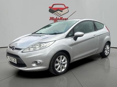 Silver Used 2010 Ford Fiesta Zetec Hatchback | £1,995 (Good price)