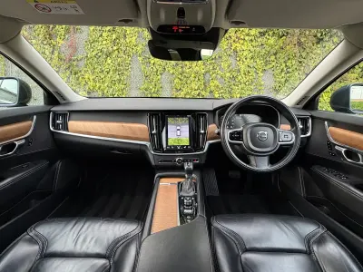 Used Volvo V90 Inscription 190 HP (139 kW) 2018 Blue Estate