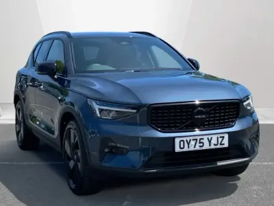 Used Volvo XC40 Plus 197 HP (144 kW) 2025 Blue SUV