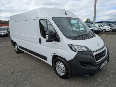 Used Peugeot Boxer 140 HP (102 kW) 2023 White Van