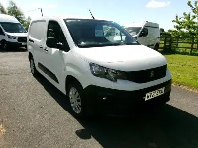 Used Peugeot Partner 2021 White MPV