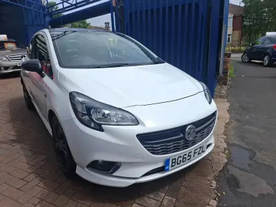 Used Vauxhall Corsa Edition 70 HP (51 kW) 2015 White Hatchback