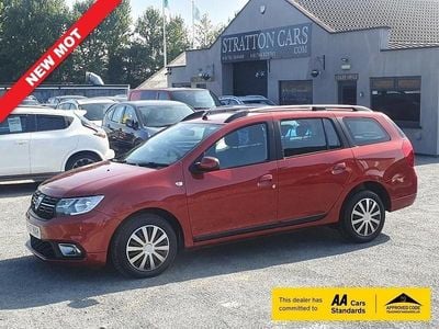 Used Dacia Logan MCV Lauréate 90 HP (66 kW) 2017 Red Estate