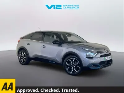 Begagnad Citroën e-C4 Shine 100 kW (136 HK) 2022 Grå Halvkombi