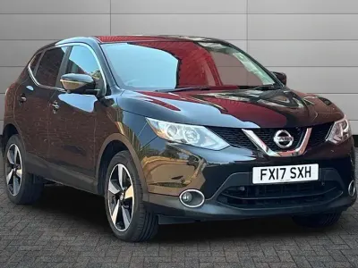 Used Nissan Qashqai N-Connecta 110 HP (80 kW) 2017 Black SUV