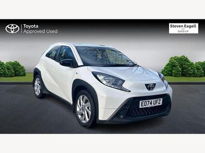 Used Toyota Aygo X PURE 72 HP (52 kW) 2024 White SUV