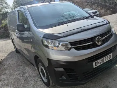 Używany Vauxhall Vivaro Edition 100 KM (73 kW) 2020 Szary Minivan