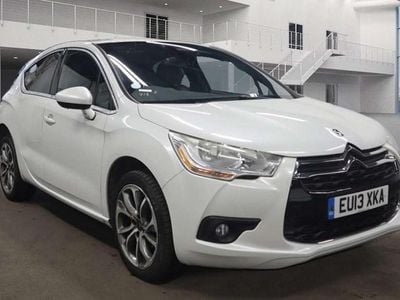 Used Citroën DS4 Style 115 HP (84 kW) 2013 White Hatchback