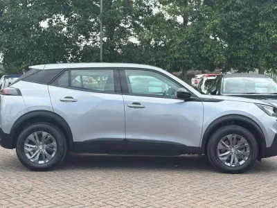 Used Peugeot e-2008 Active Premium 100 kW (136 HP) 2022 Grey SUV
