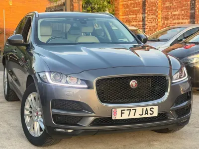 Used Jaguar F-Pace Portfolio 180 HP (132 kW) 2017 Grey SUV