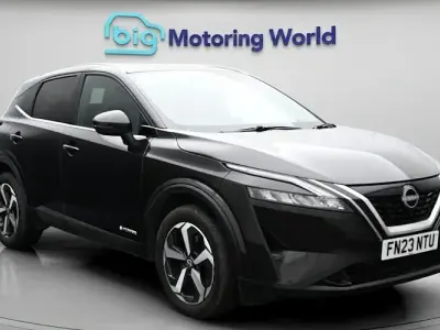 Używany Nissan Qashqai N-Connecta 190 KM (139 kW) 2023 Czarny SUV