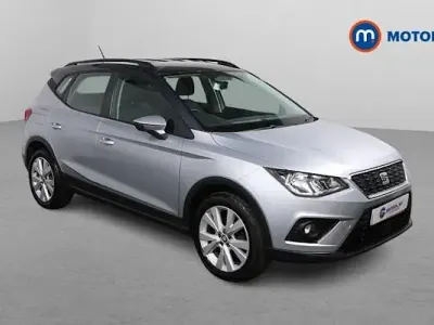 Używany Seat Arona SE Technology 116 KM (85 kW) 2019 Srebrny SUV