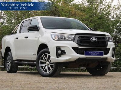 Used Toyota HiLux 150 HP (110 kW) 2019 White Pickup
