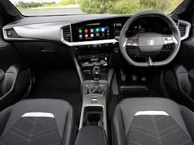 New Vauxhall Mokka Ultimate 136 HP (100 kW) 2025 Brilliant paint  arctic white SUV