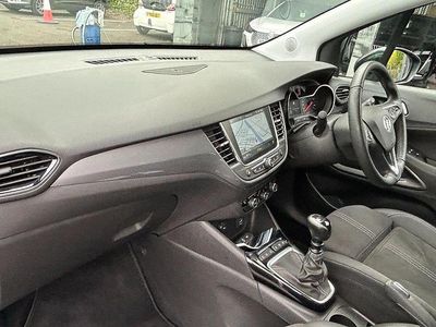 Second-hand Vauxhall Crossland Ultimate 108 CP (79 kW) 2023 Albastru SUV