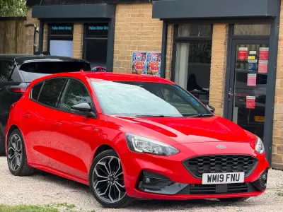 Used Ford Focus ST-Line X 2019 Red Hatchback